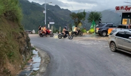 Hà Giang họp khẩn vụ Hiếu Orion cùng 3 người đàn ông khỏa thân ở Mã Lì Lèng