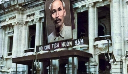 Mê mẩn ngắm bộ ảnh lịch sử “Hà Nội - 65 năm rực rỡ máu và hoa” được phục chế