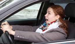 Cách xử lý an toàn nhất khi ô tô mất lái