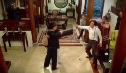 Tiếng sét trong mưa tập 53: Thị Bình chỉ biết khóc lóc khiến con trai phải bỏ mạng oan