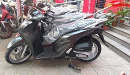 Tin tức ô tô - xe máy ngày 13/12: Sát Tết, giá bán xe máy Honda SH 150 2020 leo thang