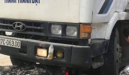 Tai nạn giao thông mới nhất ngày 17/12: Ăn giỗ về bị xe tải cuốn, 2 vợ chồng thương vong