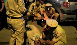 Bị yêu cầu kiểm tra nồng độ cồn, tài xế hành hung cảnh sát giao thông