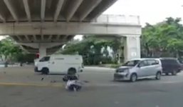 Thanh niên bật dậy 'luyện chưởng' sau tai nạn khiến nhiều người bối rối