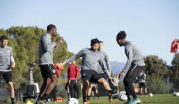 Văn Hậu lập siêu phẩm đẹp mắt trên đất Tây Ban Nha