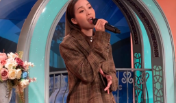 Khả Ngân lộ giọng live, nhiều người nghe không hiểu hotgirl hát tiếng nước nào