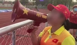 Câu thần chú 'Bay lên trời là em bay ra ngoài' bất ngờ khiến CĐV bức xúc