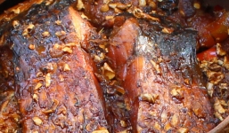 Món ngon ngày Tết: Hướng dẫn cách làm món cá kho Bá Kiến, đặc sản làng Vũ Đại