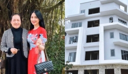 Sau tin đồn ở ẩn sinh con, Hòa Minzy tặng biệt thự 'khủng' cho bố mẹ