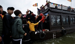  Bộ VHTT&DL ra văn bản khẩn trước đại dịch virus corona bủa vây mùa lễ hội