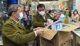 Công khai nhiều cửa hàng bán khẩu trang 'chặt chém' giữa dịch Corona