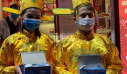 Hình ảnh hiếm gặp khi mua vàng Thần tài giữa 'bão' virus Corona