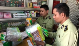 Nâng giá khẩu trang, 2 nhà thuốc bị rút giấy phép, phạt 60 triệu