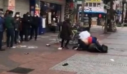 Dịch Covid-19: Hỗn chiến trong lúc xếp hàng mua khẩu trang ở Nhật