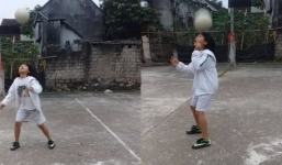 Tâng bóng hơn 700 lần liên tiếp, mầm non xứ Nghệ hứa hẹn thành trụ cột ĐT nữ