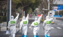 Trung Quốc chi viện 'khủng' thế nào để giúp Vũ Hán dập dịch COVID-19?