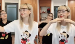 Sun HT rủ mẹ mặc áo đôi nhảy 'Ghen Cô Vy' khiến dân tình đã 'thả tim' tới tấp