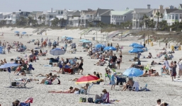 Chuyên gia Trung Quốc: Sự lây lan của Covid-19 chỉ mới bắt đầu