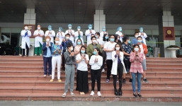 Ca mắc Covid-19 đầu tiên ở Hà Nội cùng 26 bệnh nhân được ra viện