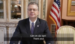 Đại sứ Mỹ ngợi ca Việt Nam, cảm ơn y bác sĩ tuyến đầu chống dịch Covid-19