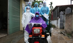 10 ca mắc covid-19 ở 'ổ dịch' Hạ Lôi, có thể cách ly thêm 1 thôn của xã Mê Linh