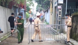 Hà Nội: Cách ly 120 hộ dân sau khi phát hiện một trường hợp sốt cao