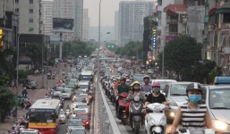 Đề xuất bật đèn xe máy cả ban ngày: Quy định phi lý, không sát thực tế