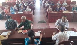 2.400 người dân từ chối nhận tiền hỗ trợ Covid-19: Yêu cầu bỏ mẫu đơn tự nguyện