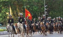 Đoàn Kỵ binh - Bộ Tư lệnh CSCĐ diễu hành tại Quảng trường Ba Đình