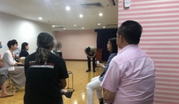 Doanh nhân cúi đầu nhận lỗi sau màn rút súng nhựa dọa bảo vệ chung cư