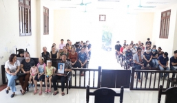 Xét xử cô gái yêu anh rể, dùng trà sữa xyanua hạ độc chị họ ở Thái Bình