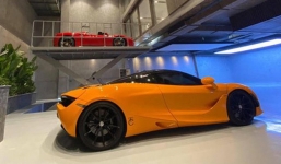 Cường đô la khoe garage hoành tráng và hiện đại không khác gì showroom