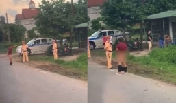 Tài xế ăn vạ phản cảm, sau khi bị CSGT xử lý vi phạm