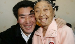 Chàng trai 26 tuổi kết hôn với bà lão 59 tuổi sau 24 năm vẫn hạnh phúc