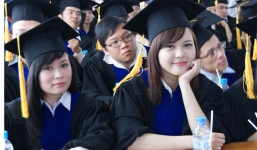 Từ 1/7, SV tốt nghiệp loại xuất sắc có thể được xét tuyển vào viên chức