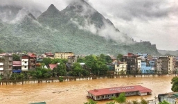 Mưa lũ, sạt lở đất ở Hà Giang: 5 người thiệt mạng, 2 nhà máy thủy điện bị đất đá vùi lấp