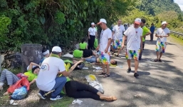 Lật xe chở cựu học sinh đi thăm hang 8 cô: Đã có 13 người tử vong