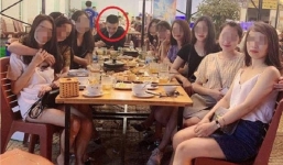 Cô gái mang theo 'binh đoàn' bạn thân đi ăn, nam thanh niên đã có pha lật kèo đi vào lòng người