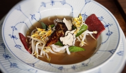 Tô phở có giá tới 115 triệu đồng, muốn ăn phải đặt trước 7 ngày có gì đặc biệt?