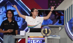 Bị chê có nhiều biểu cảm hơi lố, tân quán quân Olympia được nhiều người bênh vực