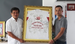 Hé lộ vị đại gia mua lại xe cổ và 4 áo đấu của ông Đoàn Ngọc Hải với giá 4 tỷ đồng