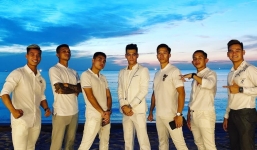 Đám cưới Công Phượng: Dàn trai đẹp check-in trên bãi biển đẹp như poster khiến fans nữ đổ gục