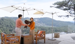 Sự thật clip Midu khi được tình tin đồn Lan Ngọc tặng hoa giữa Đà Lạt mộng mơ 