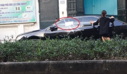Bị ô tô án ngữ trước cửa nhà, cô gái ra 'chiêu độc' kèm tờ giấy với nội dung gây tò mò