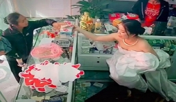 Xách váy bán thuốc trong ngày cưới, cô dâu nhận lời chúc tới tấp từ khách hàng