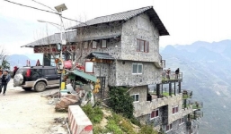 'Cái đinh' Panorama trên đỉnh Mã Pì Lèng lại gây tranh cãi sau khi cải tạo, chưa mang nét văn hoá bản địa 