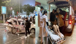 Dừng chờ đèn đỏ, xe taxi bị bán tải vò nát khiến nữ hành khách cùng tài xế nguy kịch