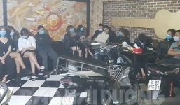 Hải Dương: Phát hiện 13 khách cùng 'tay vịn' hát chui trong quán karaoke 