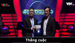 Gặp câu hỏi hóc búa của 'Ai là triệu phú', quán quân Đường lên đỉnh Olympia có pha bẻ lái cực hài