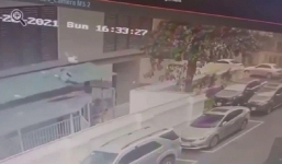 Góc quay rõ nét nhất khoảnh khắc 'người vận chuyển' đỡ cháu bé rơi từ tầng 13 chung cư